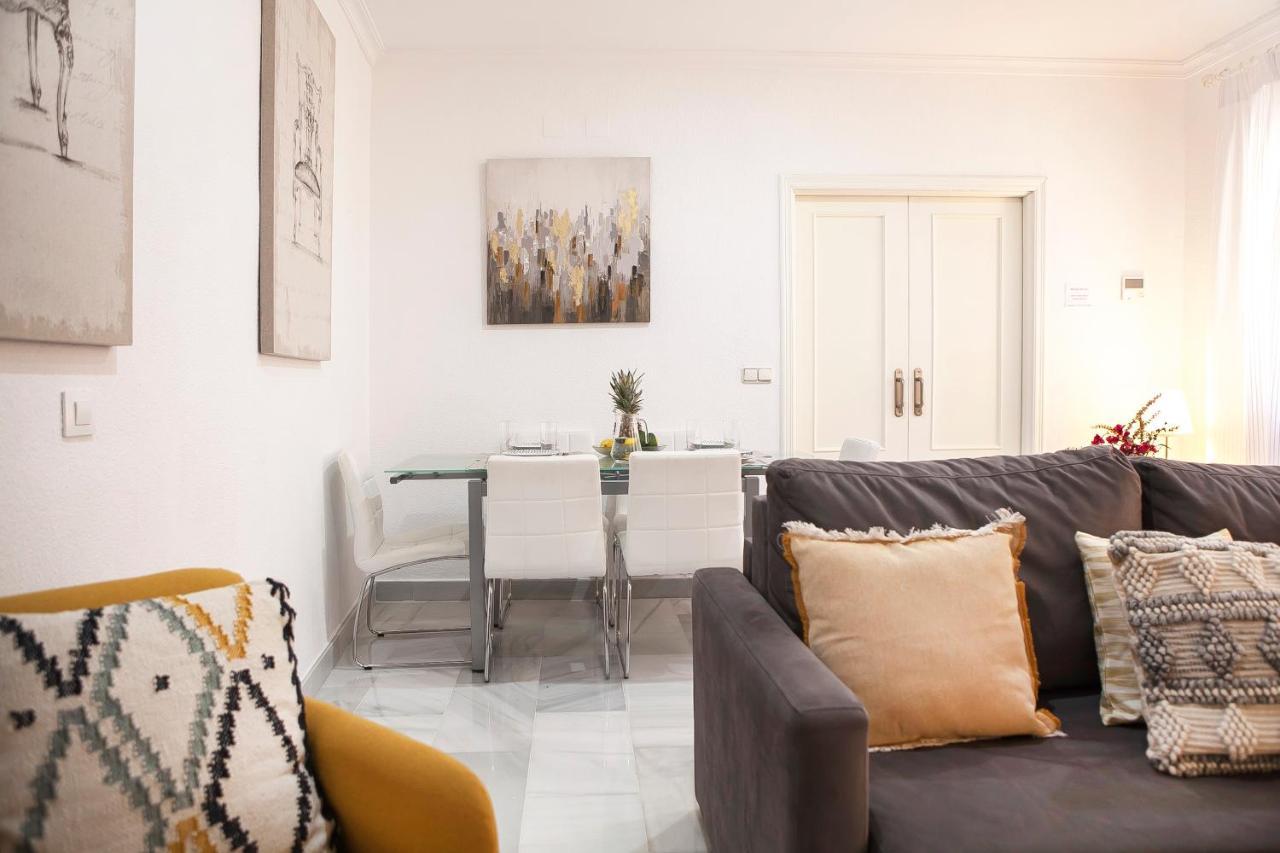 Apartamentos Rg Arenal II Sevilla Eksteriør billede