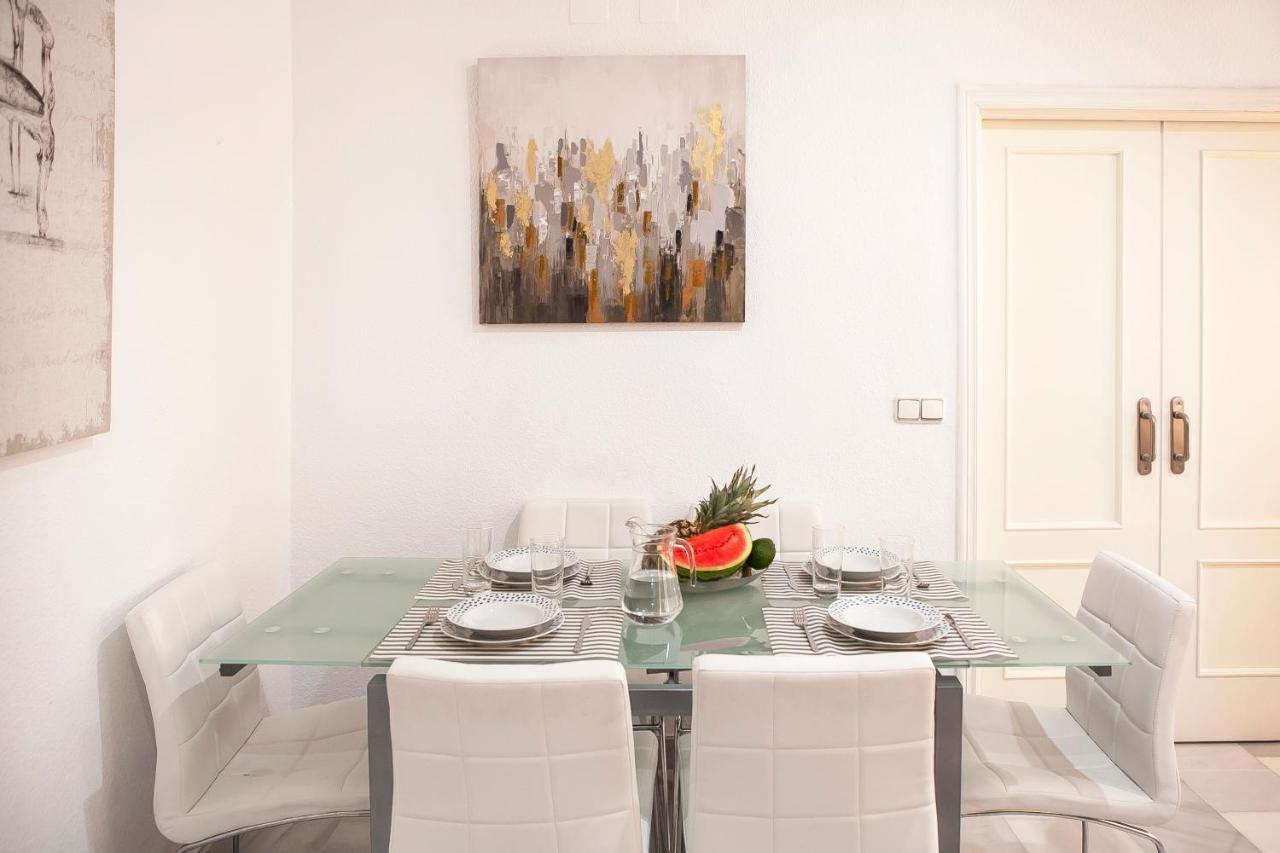 Apartamentos Rg Arenal II Sevilla Eksteriør billede