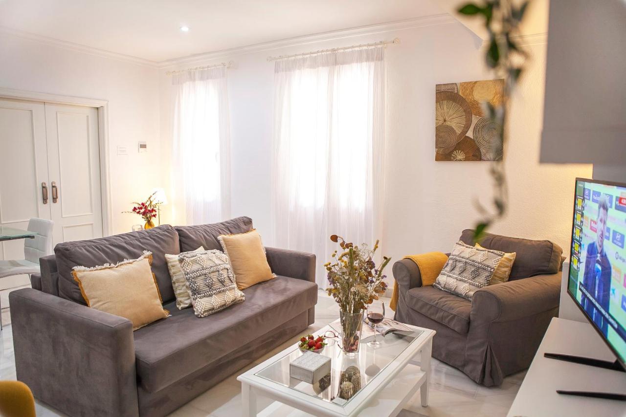 Apartamentos Rg Arenal II Sevilla Eksteriør billede